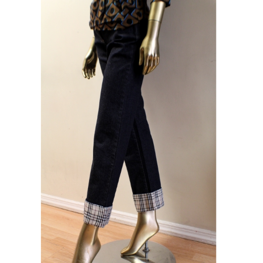 Burberry London- Women Jeans- SZ: 6- Matiell Consignment Shop